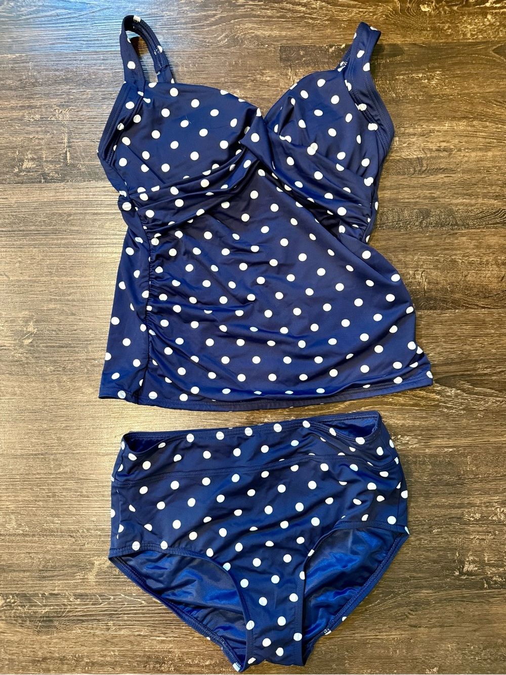 Lands’ End Navy Blue Polka Dot Tankini swim Set, 8DD top, 6 bottom.
